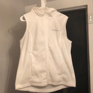 White Columbia hooded vest